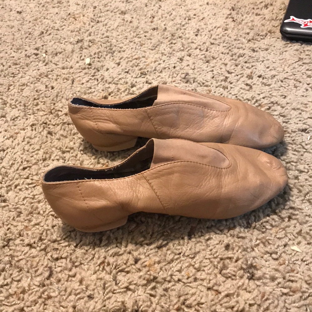 Tan jazz shoes